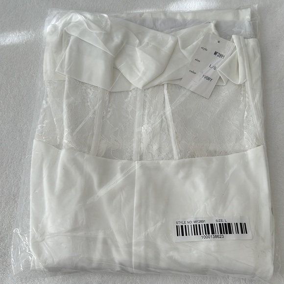 VICI | Center Of Attention Strapless Jumpsuit - Picture 3 of 4